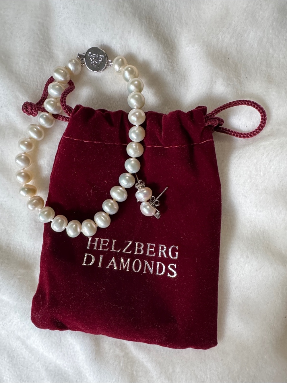 Helzberg Diamonds White Pearl Bracelet and Earring Set
